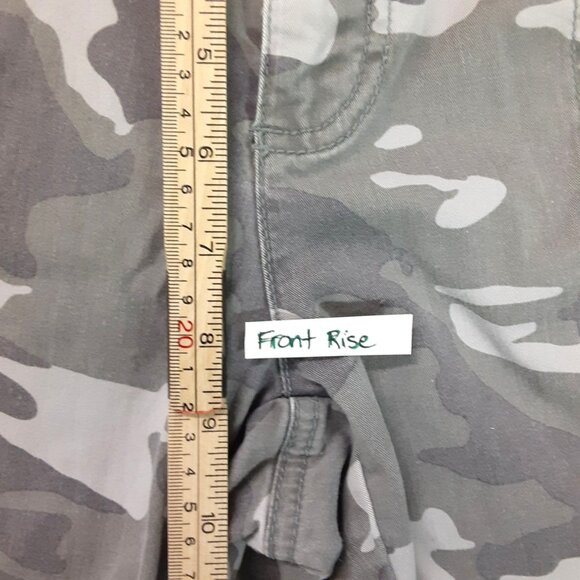 Faded Glory Womans Camo Jeans Size 12 Pockets Outdoor Camping Skinny Mid Rise - Picture 6 of 8